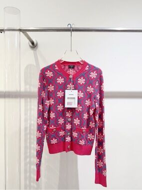 🚩steal CHANEL Pink and Blue Floral Knit Cardigan